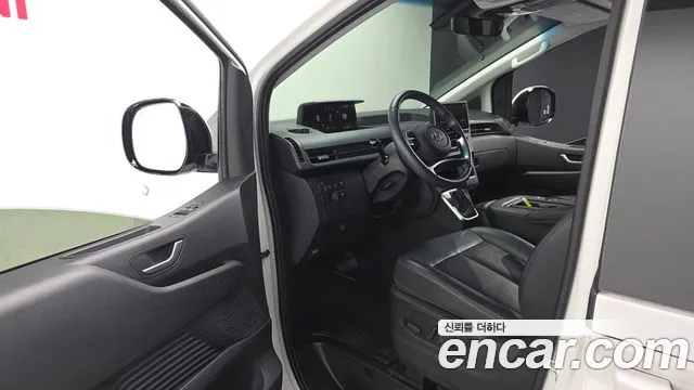 Hyundai Staria 2022 thumb 10