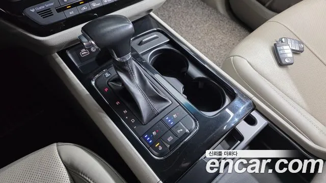 Kia Carnival 2017 thumb 9
