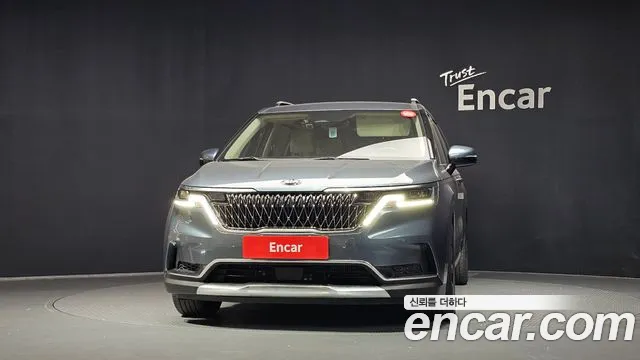 Kia Carnival 2021 thumb 3