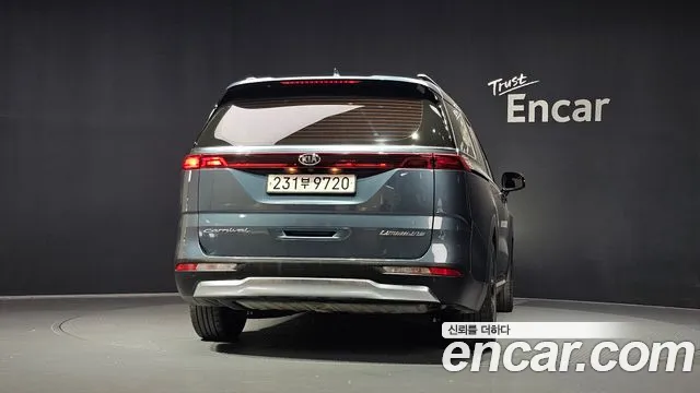 Kia Carnival 2021 thumb 4