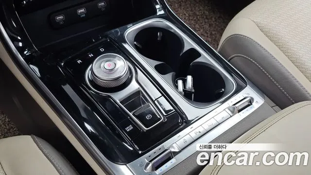 Kia Carnival 2021 thumb 9