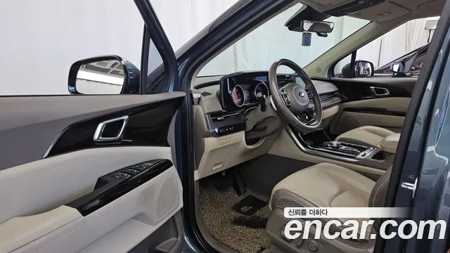 Kia Carnival 2021 thumb 10