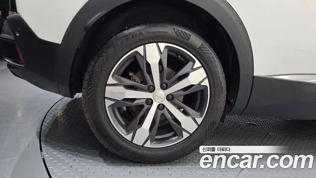 Peugeot 3008 2019 thumb 5