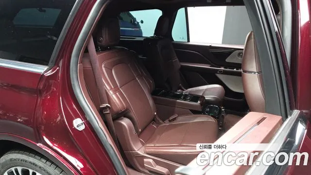 Lincoln Aviator 2020 thumb 12