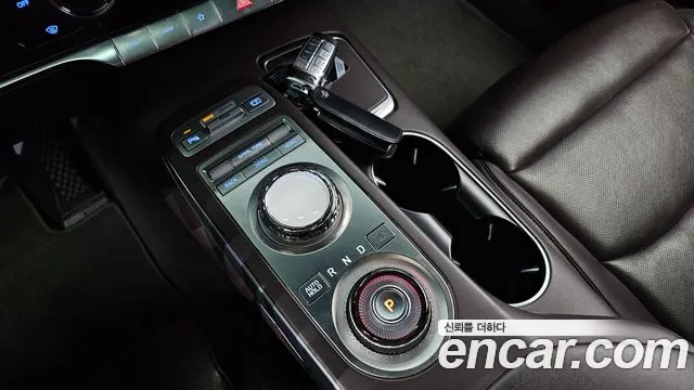 Genesis GV70 2021 thumb 9