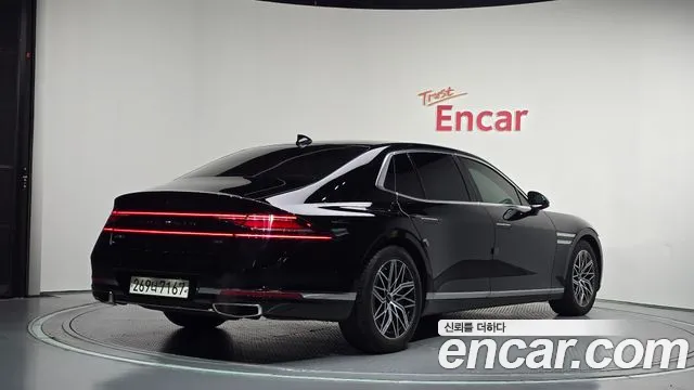 Genesis G90 2022 thumb 2