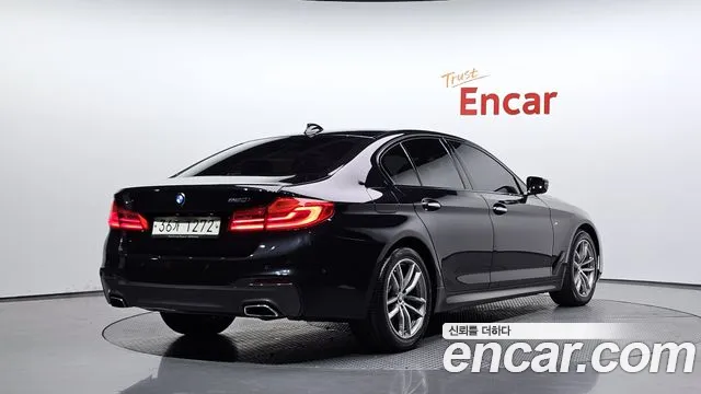 BMW 5-Series 2017 thumb 2