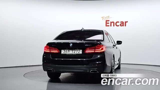 BMW 5-Series 2017 thumb 4