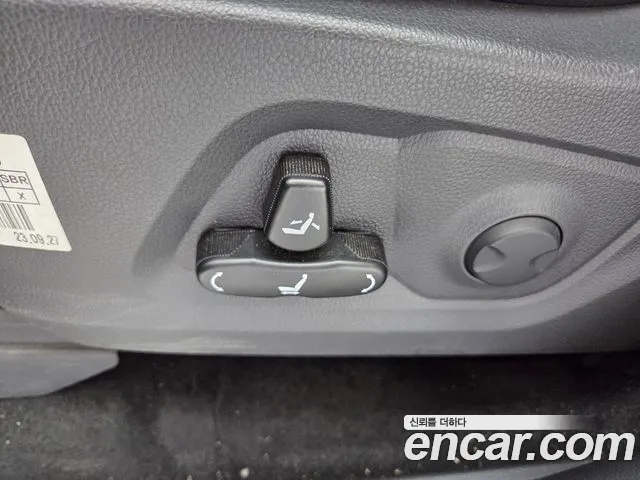 KG_Mobility_Ssangyong Rexton 2023 thumb 8