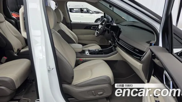 Kia Carnival 2024 thumb 11