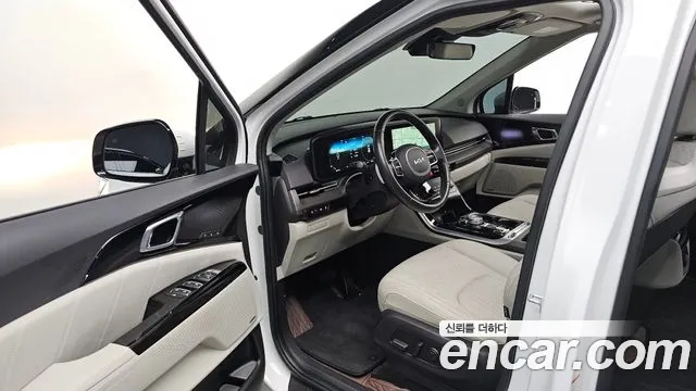 Kia Carnival 2023 thumb 9