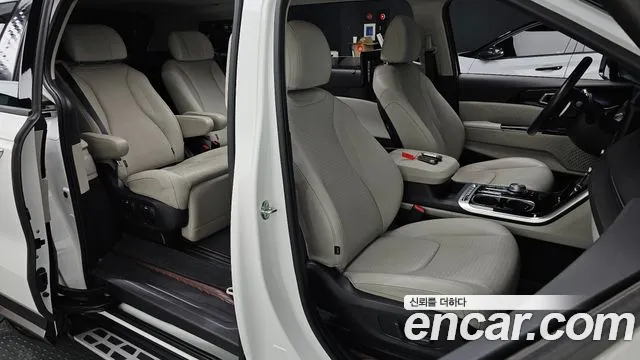 Kia Carnival 2023 thumb 10