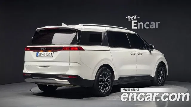 Kia Carnival 2022 thumb 2