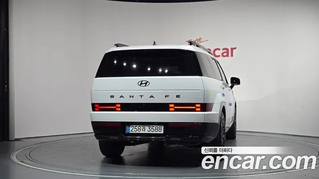 Hyundai Santa Fe 2024 thumb 4