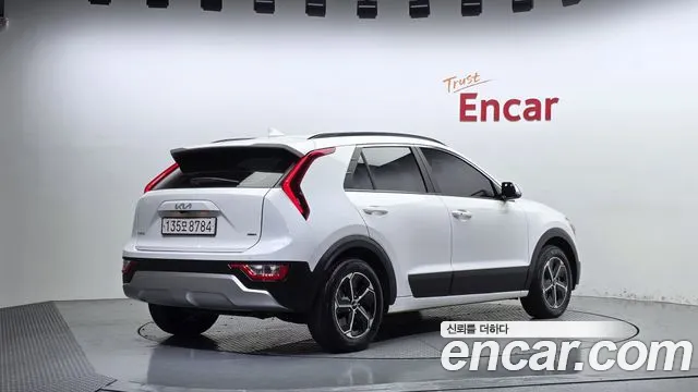 Kia Niro 2022 thumb 2