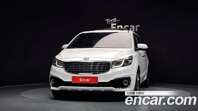 Kia Carnival 2016 thumb 3