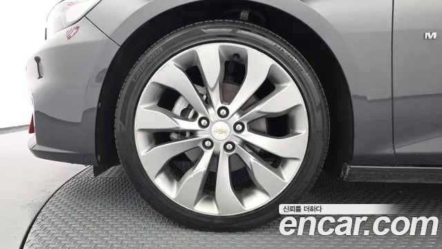 ChevroletGMDaewoo Malibu 2017 thumb 5