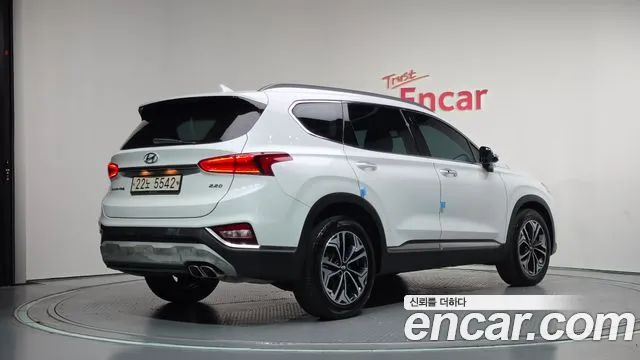 Hyundai Santa Fe 2018 thumb 2