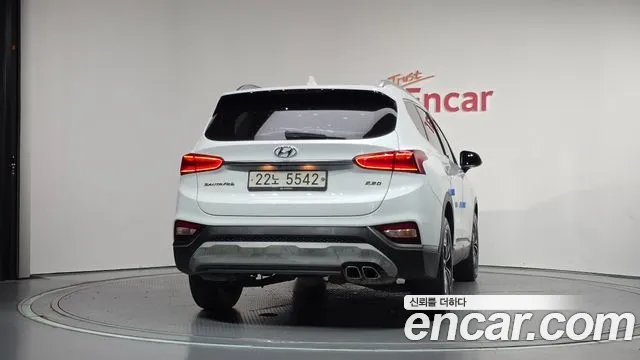 Hyundai Santa Fe 2018 thumb 4