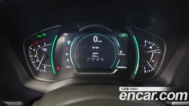 Hyundai Santa Fe 2018 thumb 8