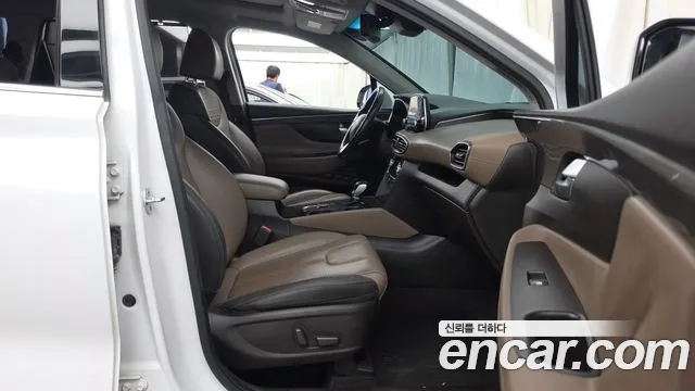 Hyundai Santa Fe 2018 thumb 11
