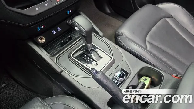 KG_Mobility_Ssangyong Rexton 2023 thumb 9