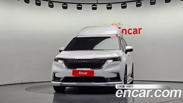 Kia Carnival 2021 thumb 2
