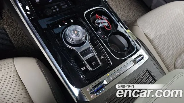 Kia Carnival 2021 thumb 8