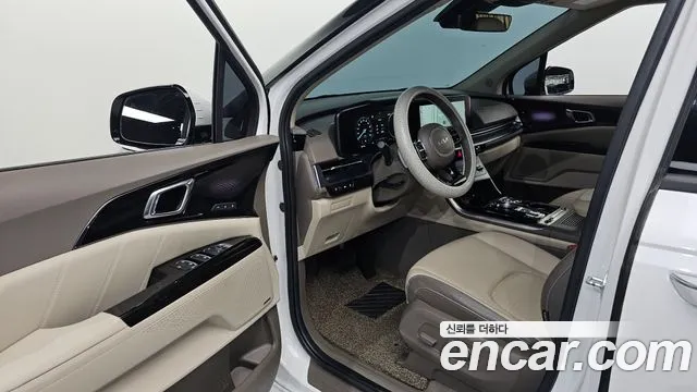 Kia Carnival 2021 thumb 9