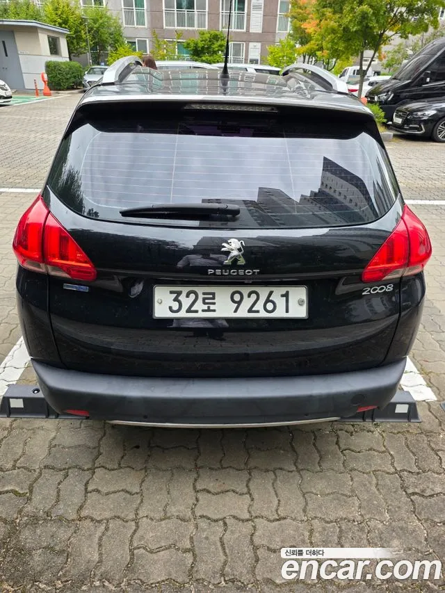 Peugeot 2008 2017 thumb 4