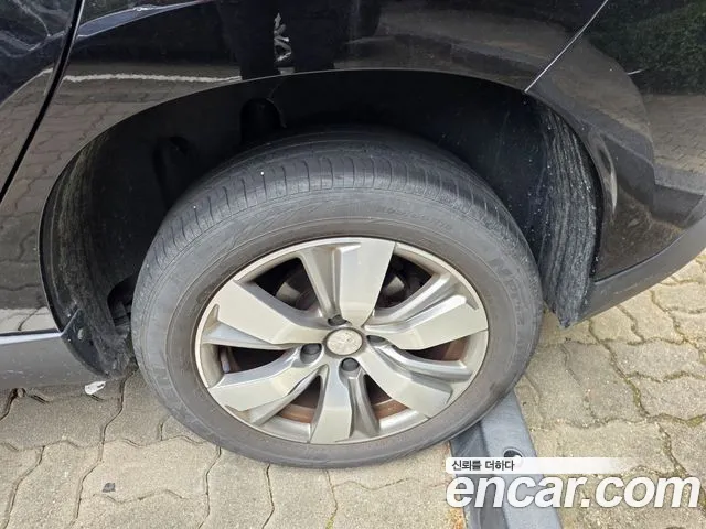 Peugeot 2008 2017 thumb 5