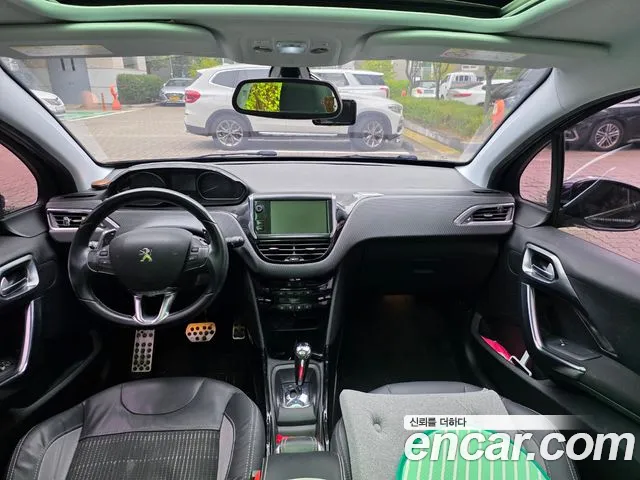 Peugeot 2008 2017 thumb 7