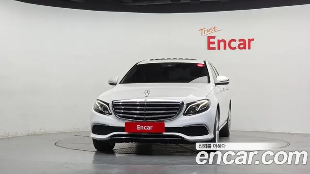 Mercedes-Benz E-Класс 2019 thumb 3