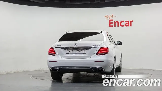 Mercedes-Benz E-Класс 2019 thumb 4