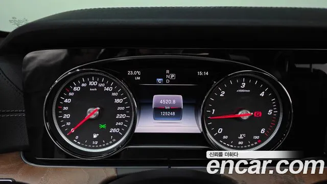 Mercedes-Benz E-Класс 2019 thumb 8