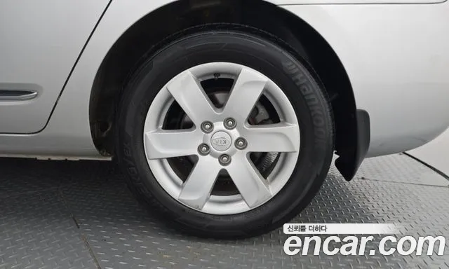 Kia Carens 2009 thumb 5