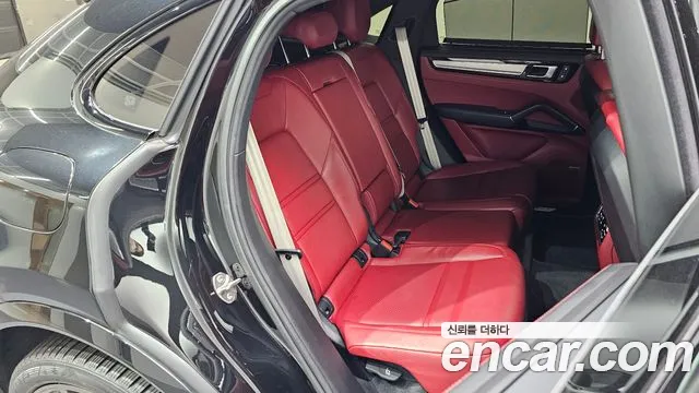 Porsche Cayenne 2023 thumb 11