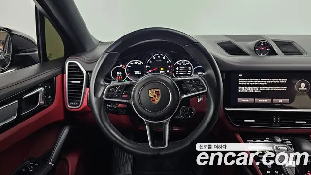 Porsche Cayenne 2023 thumb 12