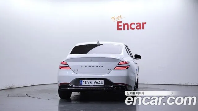 Genesis G70 2022 thumb 3
