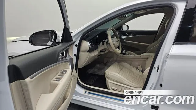 Genesis G70 2022 thumb 9