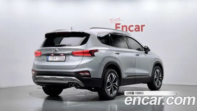Hyundai Santa Fe 2018 thumb 2