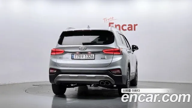 Hyundai Santa Fe 2018 thumb 4