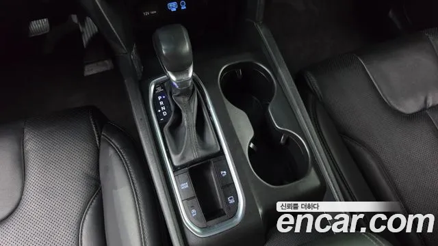 Hyundai Santa Fe 2018 thumb 9