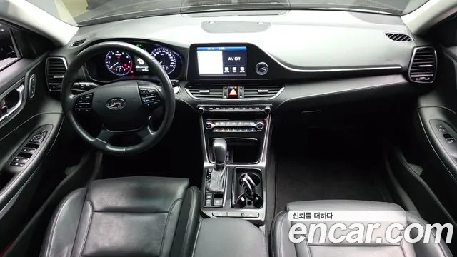 Hyundai Grandeur 2017 thumb 6