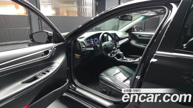 Hyundai Grandeur 2017 thumb 9