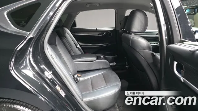 Hyundai Grandeur 2017 thumb 11