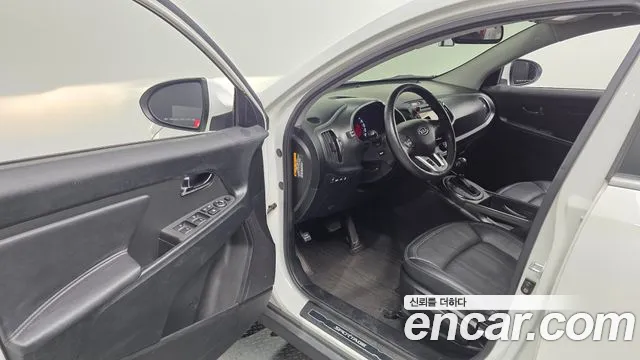 Kia Sportage 2012 thumb 10