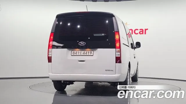 Hyundai Staria 2022 thumb 3
