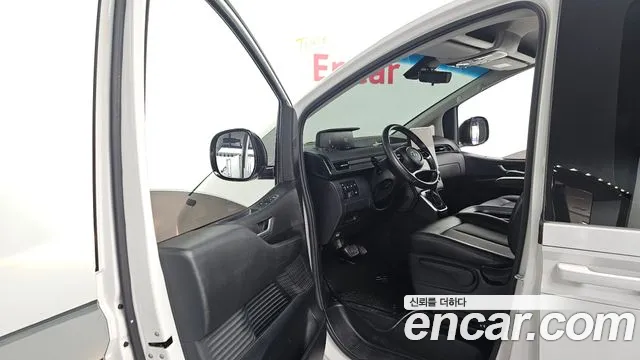 Hyundai Staria 2022 thumb 9