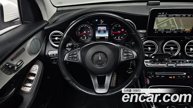 Mercedes-Benz GLC 2019 thumb 12